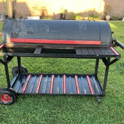 Large Barrel Style Rolling BBQ Grill