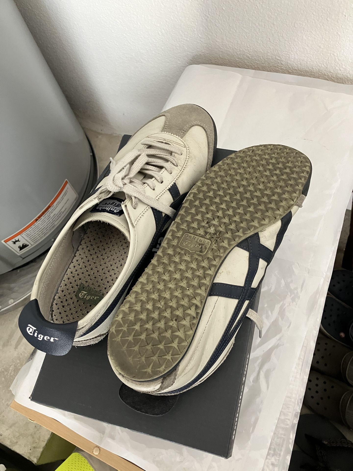Onitsuka Tiger Mexico 66. Birch/Peacoat Size 10US MEN. USED