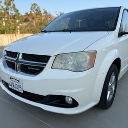 2011 Dodge Grand Caravan Crew Clean Title 
