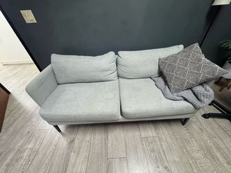 🤍✨ MODERN LIGHT GRAY 2-SEAT LOVESEAT / SMALL SPACE SOFA — $100 OBO ✨🤍