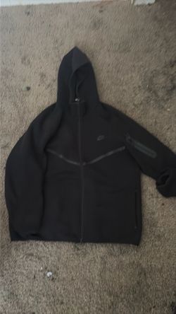 Nike tech black