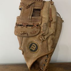 Wilson 11 1/2” SB Special Baseball/Softball Glove