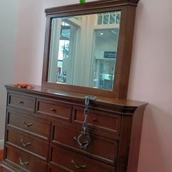 *Spooky Sale Event!!!*---Horrifying Floor Model Sherry Dresser/Mirror Sets---Delivery/Store Pickup Available😉