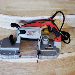Milwaukee corded 11 Amp Deep Cut Band Saw(used in good working condition)