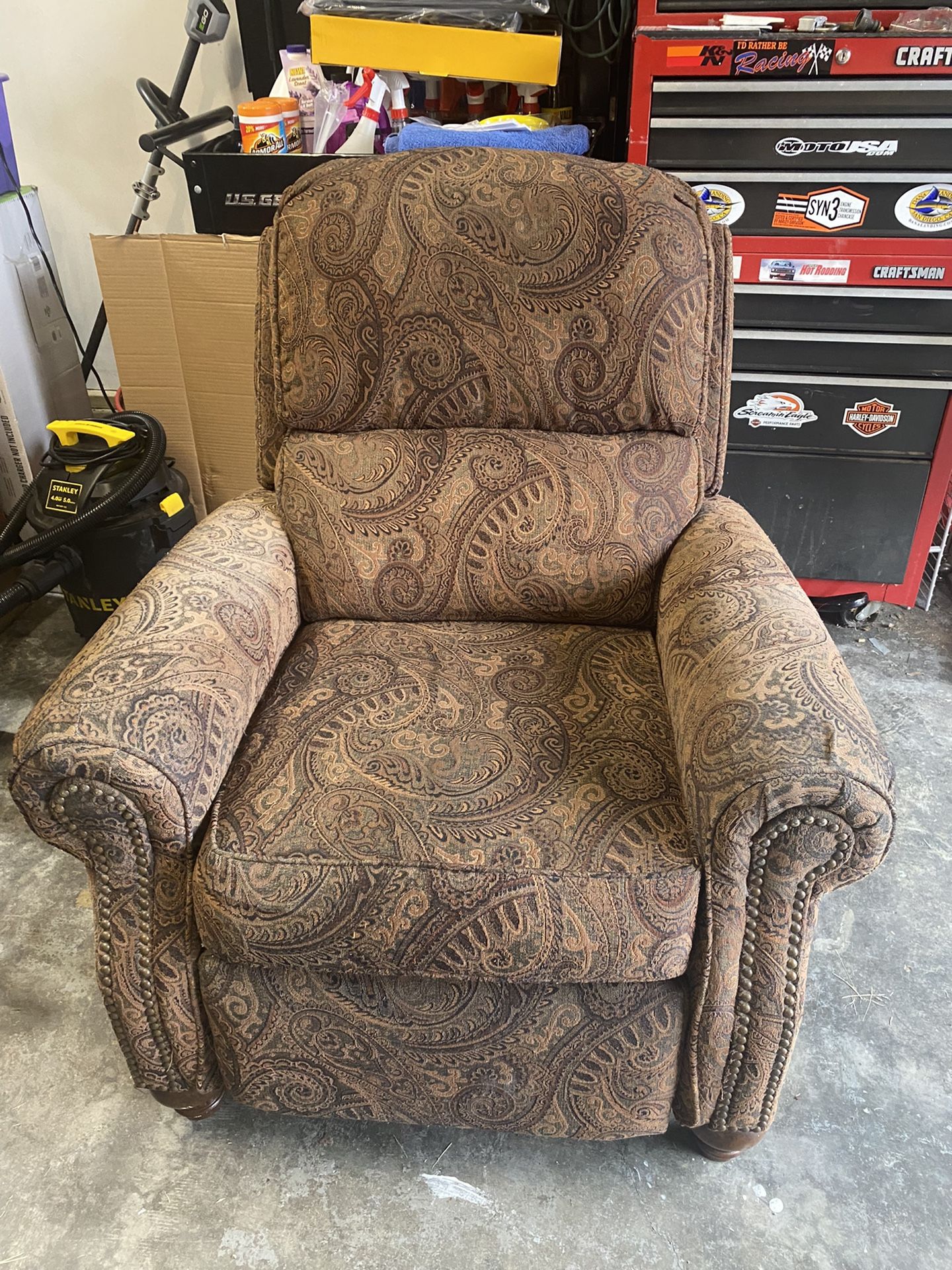 Recliner for Sale in WA OfferUp