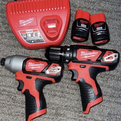 Milwaukee M12 Combo Kit Drill Impact Two 2.0ah Batteries