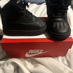 Nike Boots