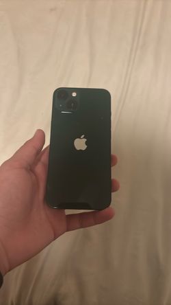 Apple iPhone 13 in Midnight Green