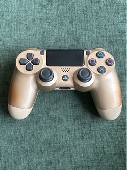 PS4 controllers
