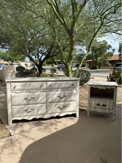 French Provincial 6-Drawer Dresser & Nightstand