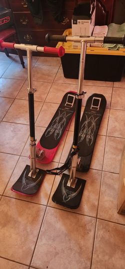 2x Snow Scooters
