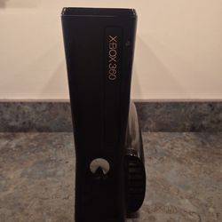 XBox 360 S Slim (no controllers)