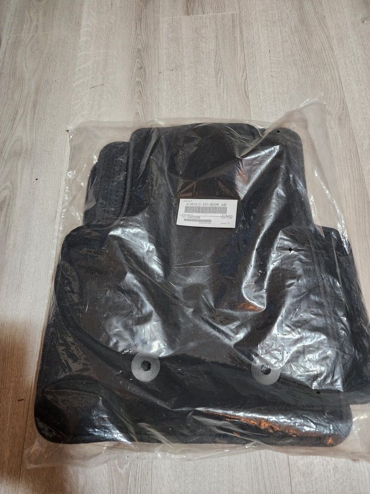 GM OEM 2015-2022 Colorado Canyon Crew Cab Carpet Floor Mats Black (contact info removed)8