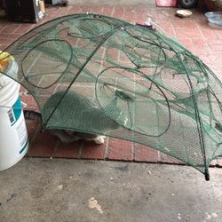 16 Holes For Fishing And Catching Crabs And Other Sea Creatures