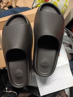 Black yezzy slides