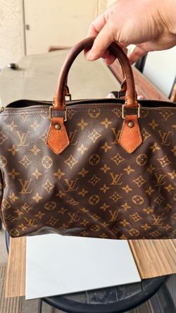 Louis Vuitton Monogram Speedy 35. 👜✨