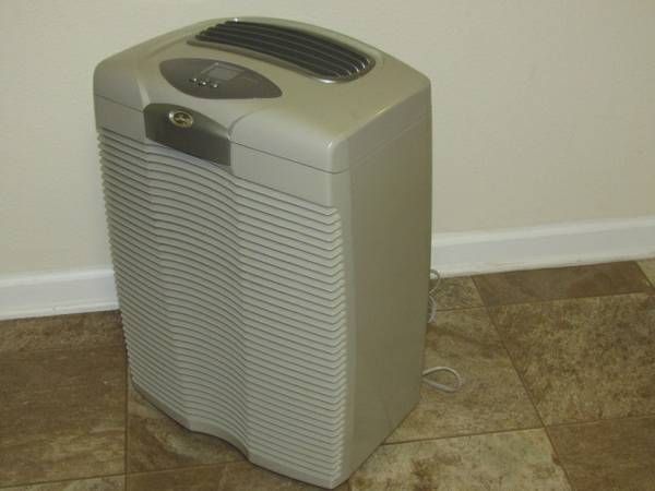 Hunter 30525 QuietFlo True HEPA Air Purifier.