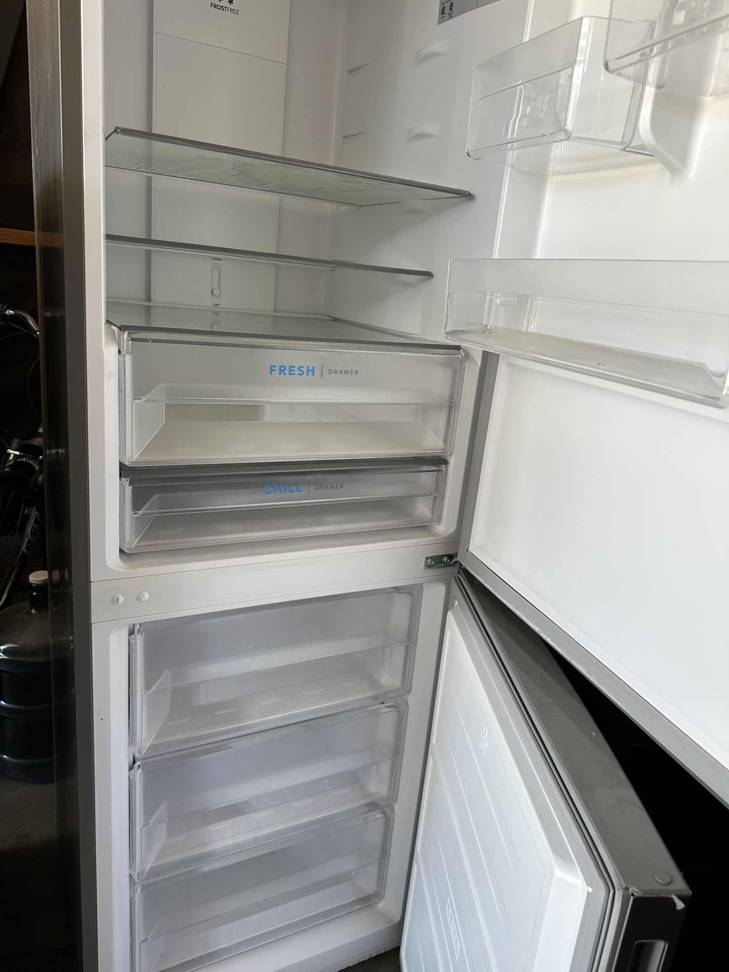Refrigerator And Bottom Freezer 