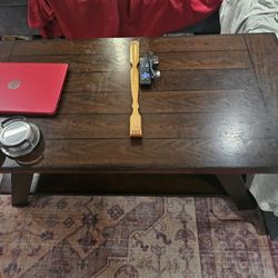 3 Piece Set Coffee Table, 2 End Tables Bought New A Year Ago $100 All 3 