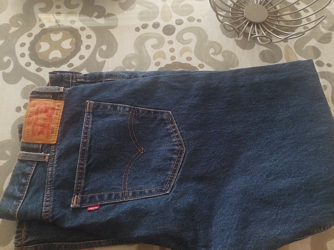 Levis