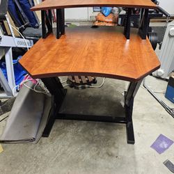 Studio Trends 30 Desk