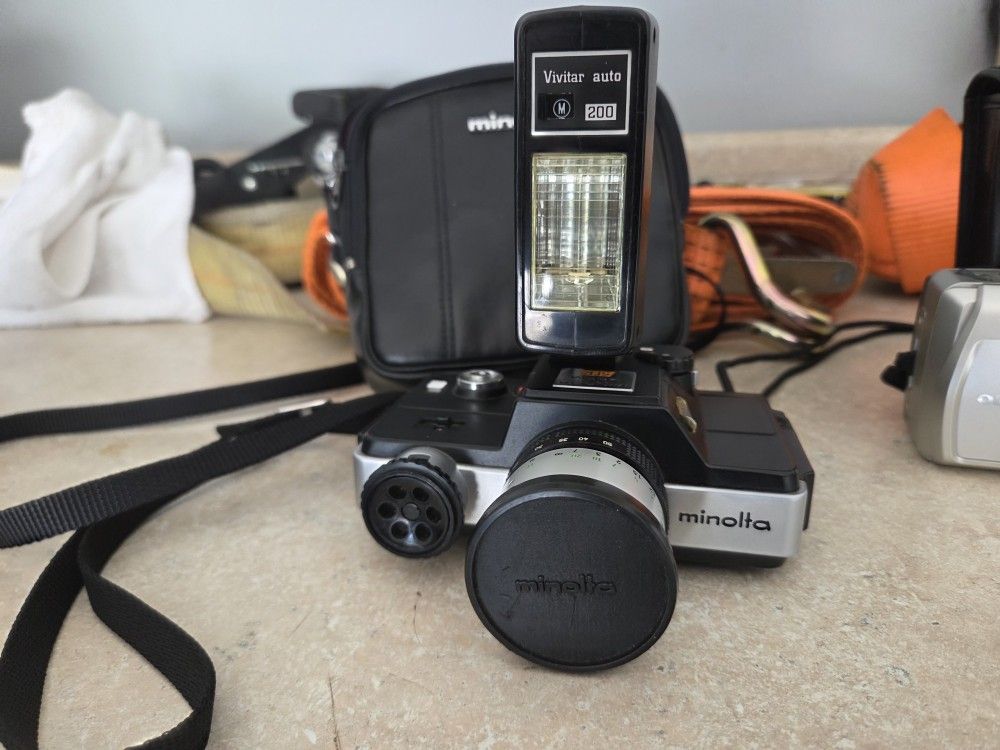 3.. Cameras. .35mm.. Make offer... We'll separate..