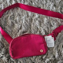 Lululemon  Belt Bag Berry Pink