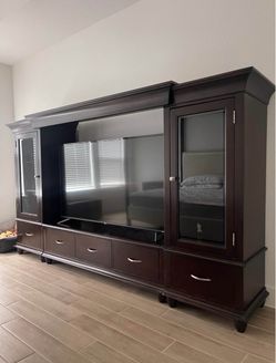 Entertaintainment Center