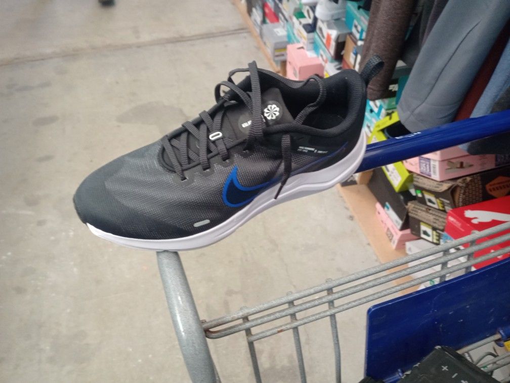 Nike Downshift Running Shoe Size 9