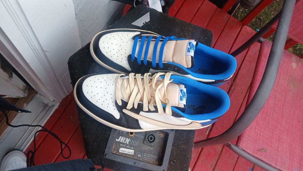Size 13 Mens Travis Scott Jordan 1