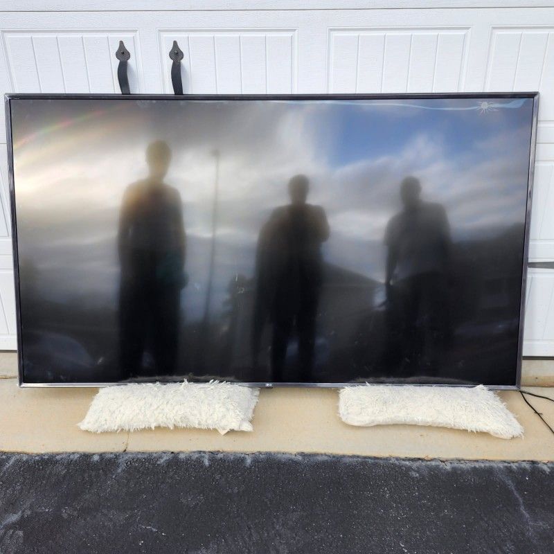 86 Inch LG TV