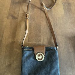 Michael Kors, Small Crossbody Purse Shipping Available