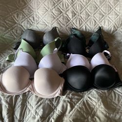 32B Victoria Secret/Pink Push-Up Bras