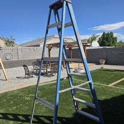Keller Model 678 type 2 Commercial step ladder 8'