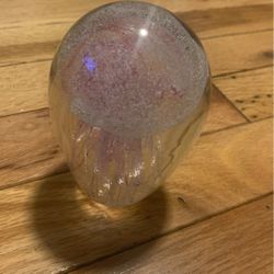 1 glass figurine 