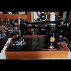 Like New Antique Singer Sewing Machine In Excellent Condition,  $200.00
