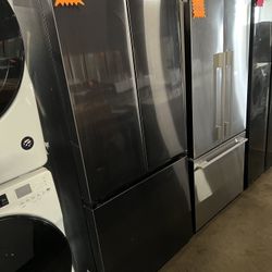 Samsung Black Stainless Steel 30 Inch Refrigerator B KG