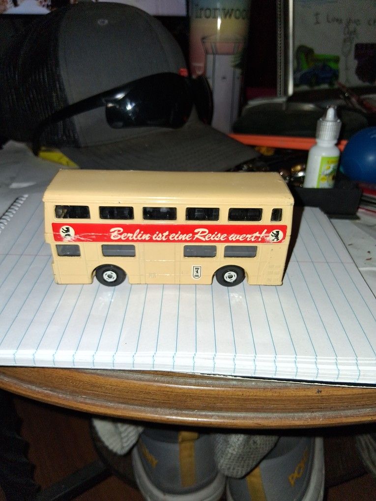 Mathbox Toy Doubldecker Bus