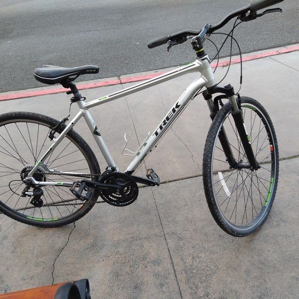 trek 8.5 ds hybrid bike