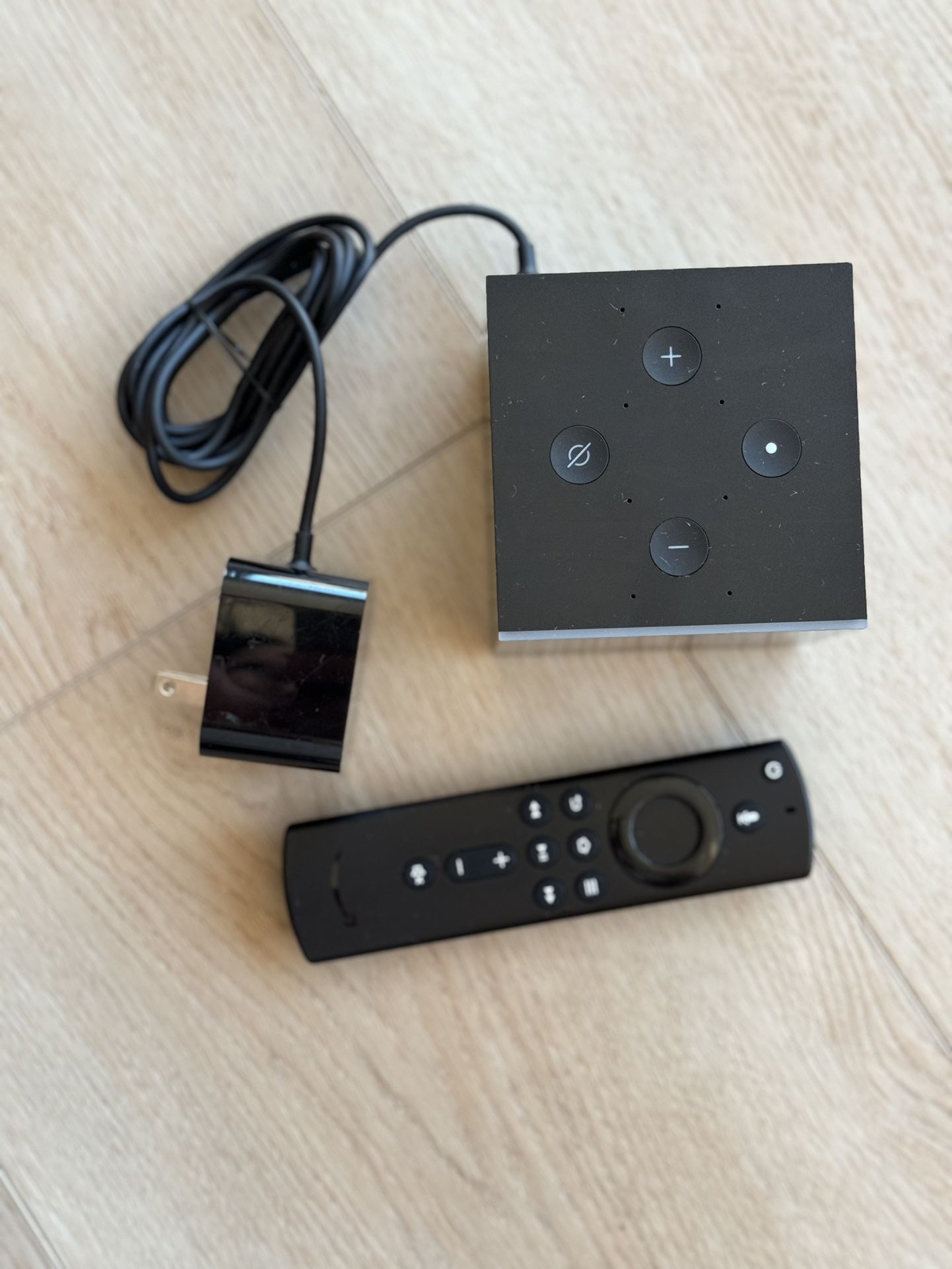 Fire TV Cube 4K - Amazon Alexa