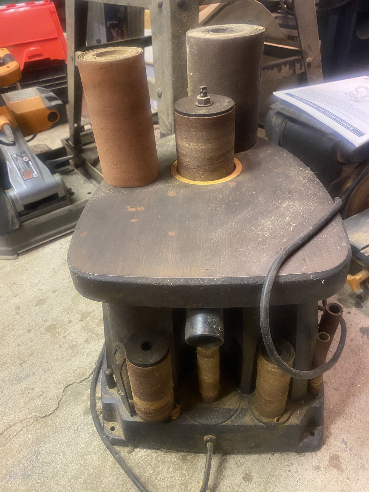 Oscillating Spindle Sander 