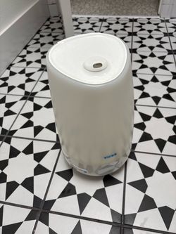 VICKS COOL AIR HUMIDIFIER