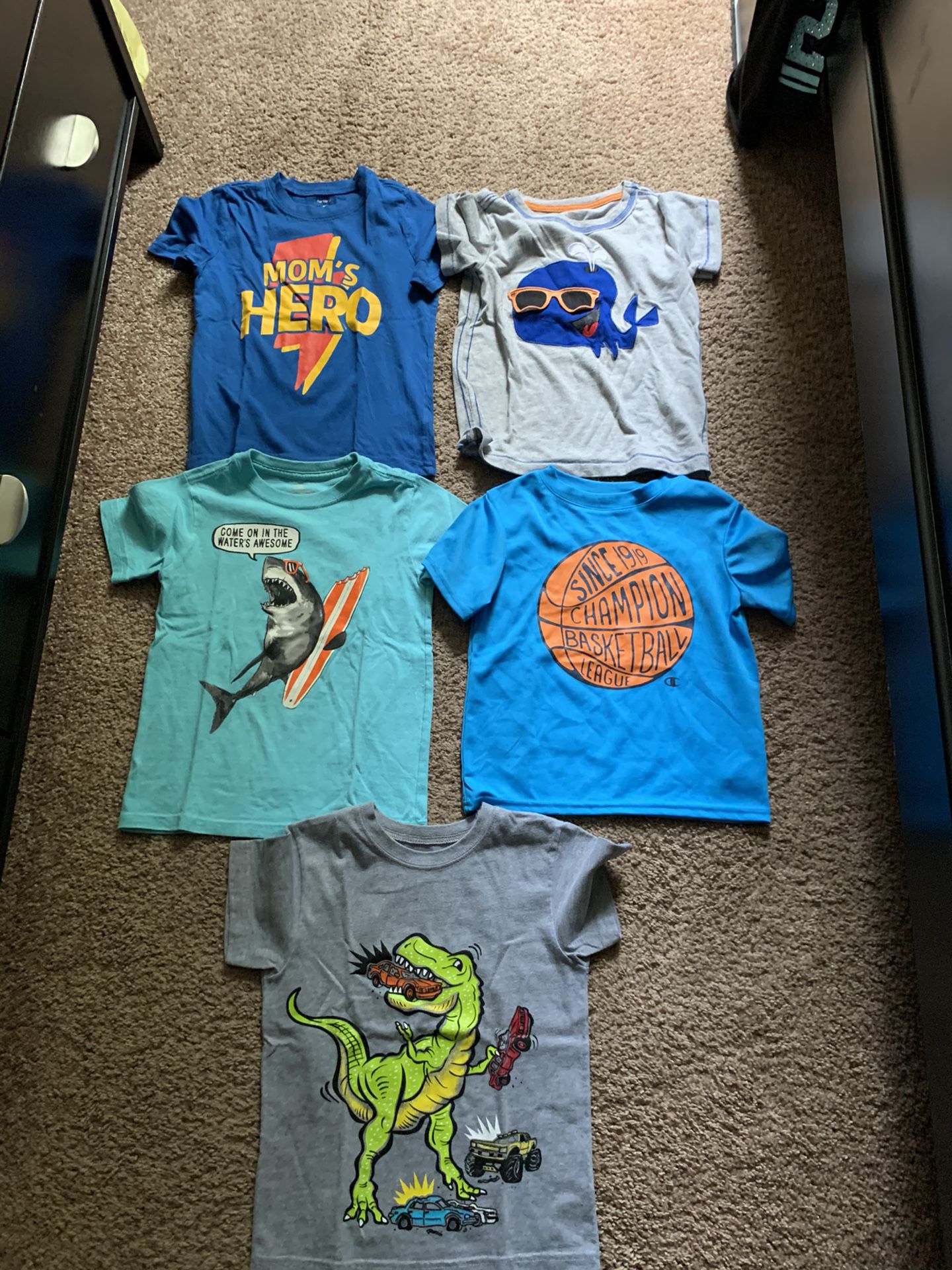 Size 5t toddler T-shirts