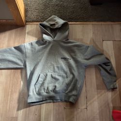 essentials size small NO TRADES