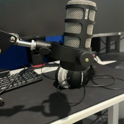 Rode Podmic With Arm