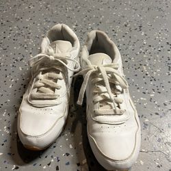 Reebok Classic Women  Size 8 