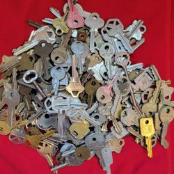 Giant Pile Of Random Keys 