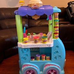Play-Doh Kitchen Creations Ultimate Ice Cream Toy Truck