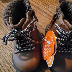Infants boots