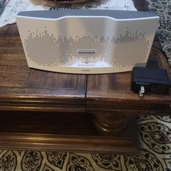 Bose SoundDock XT Speaker Music System White Apple Lightning Connector